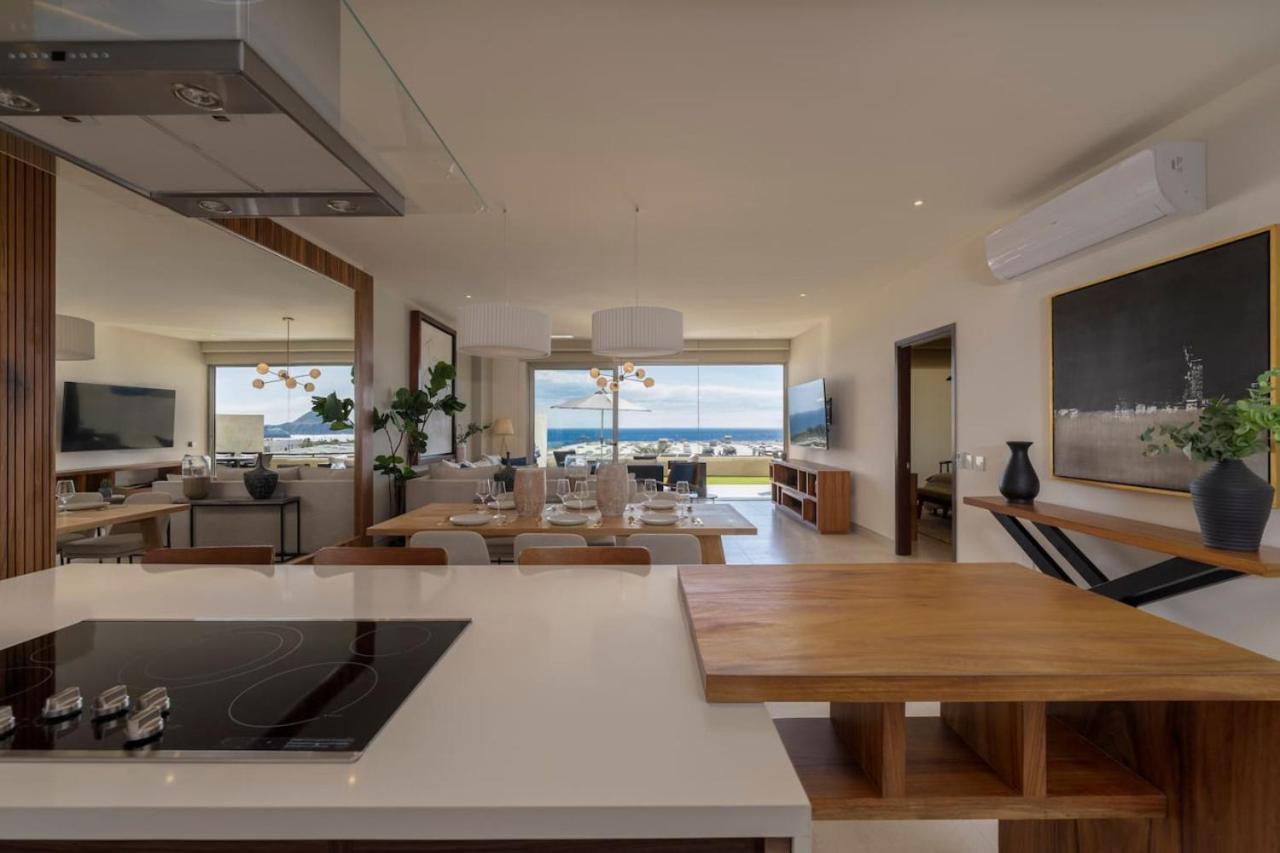 Luxurious New 3br With Ocean And Arch Views *