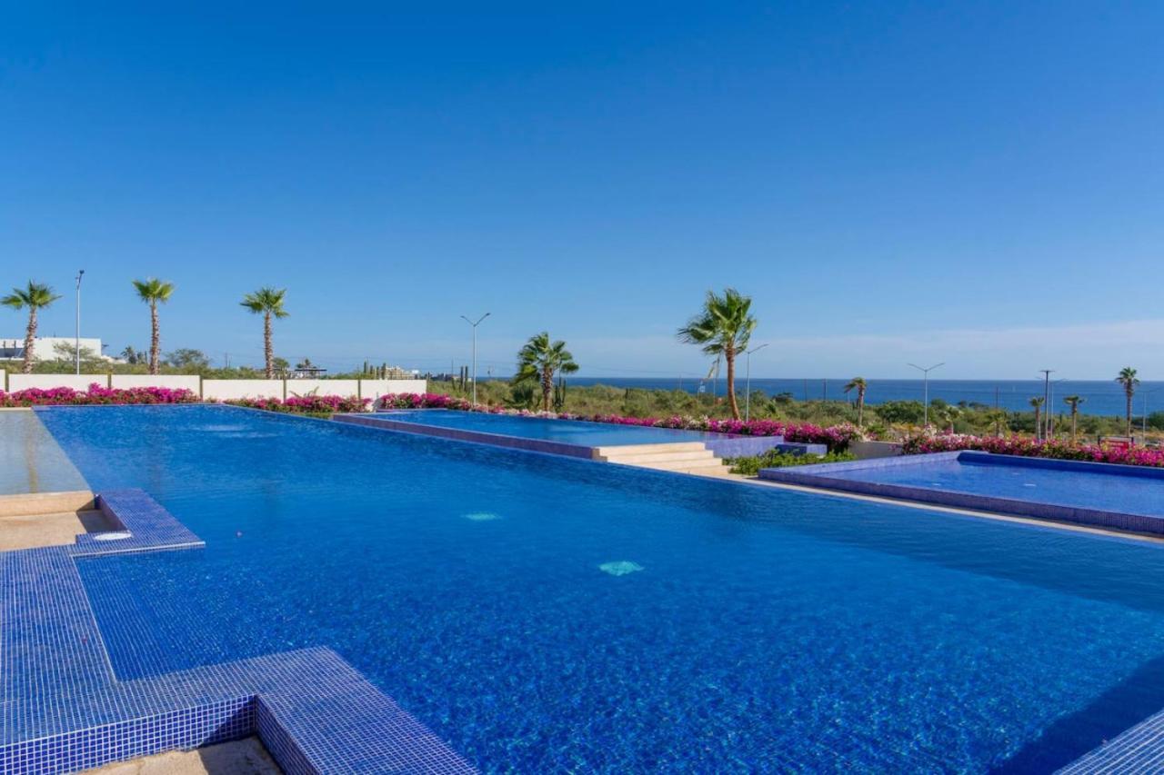 Holiday home Luxurious New 3br With Ocean And Arch Views *