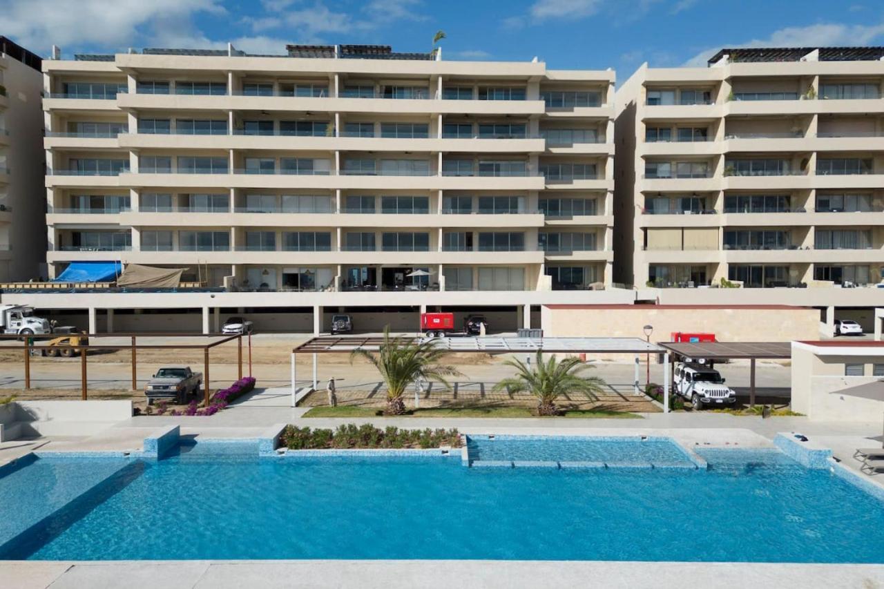 Holiday home Luxurious New 3br With Ocean And Arch Views