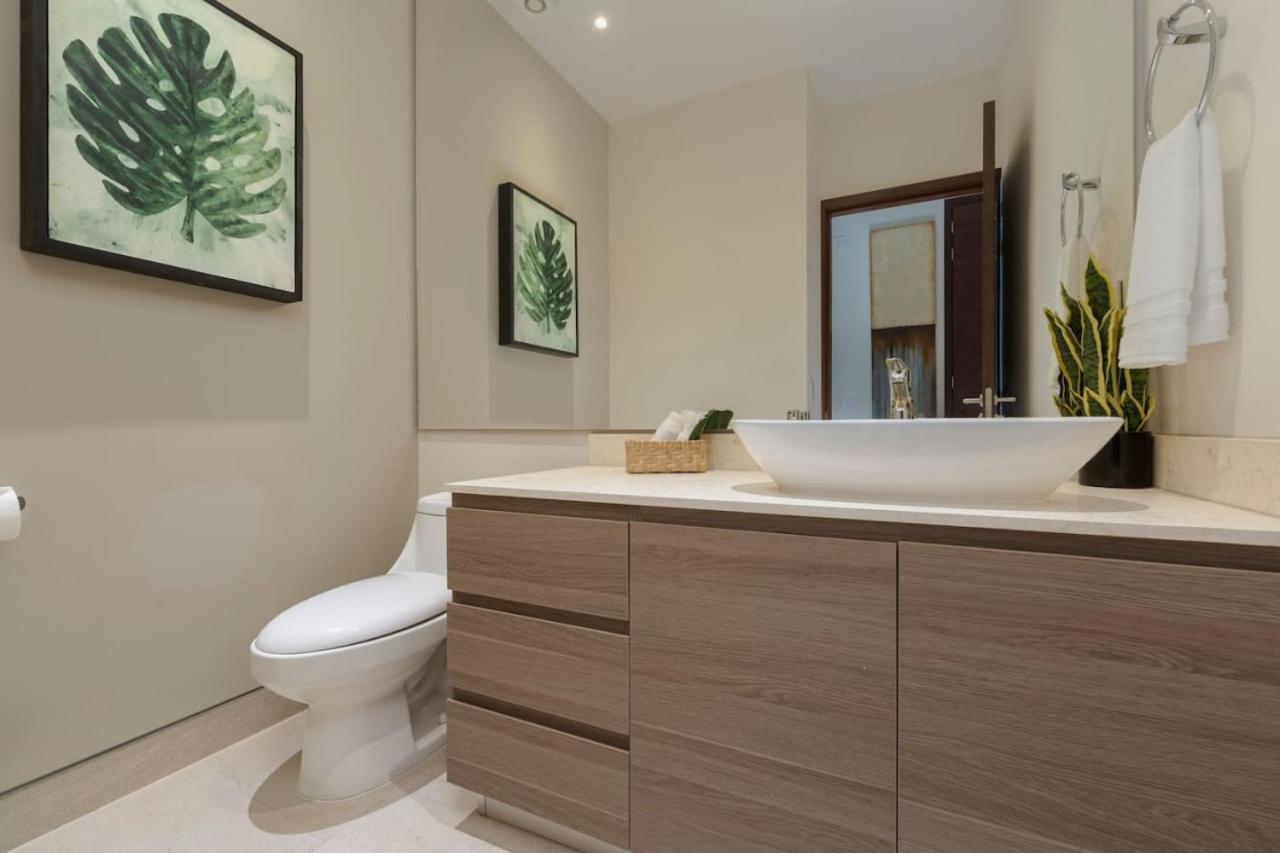 Luxurious New 3br With Ocean And Arch Views *