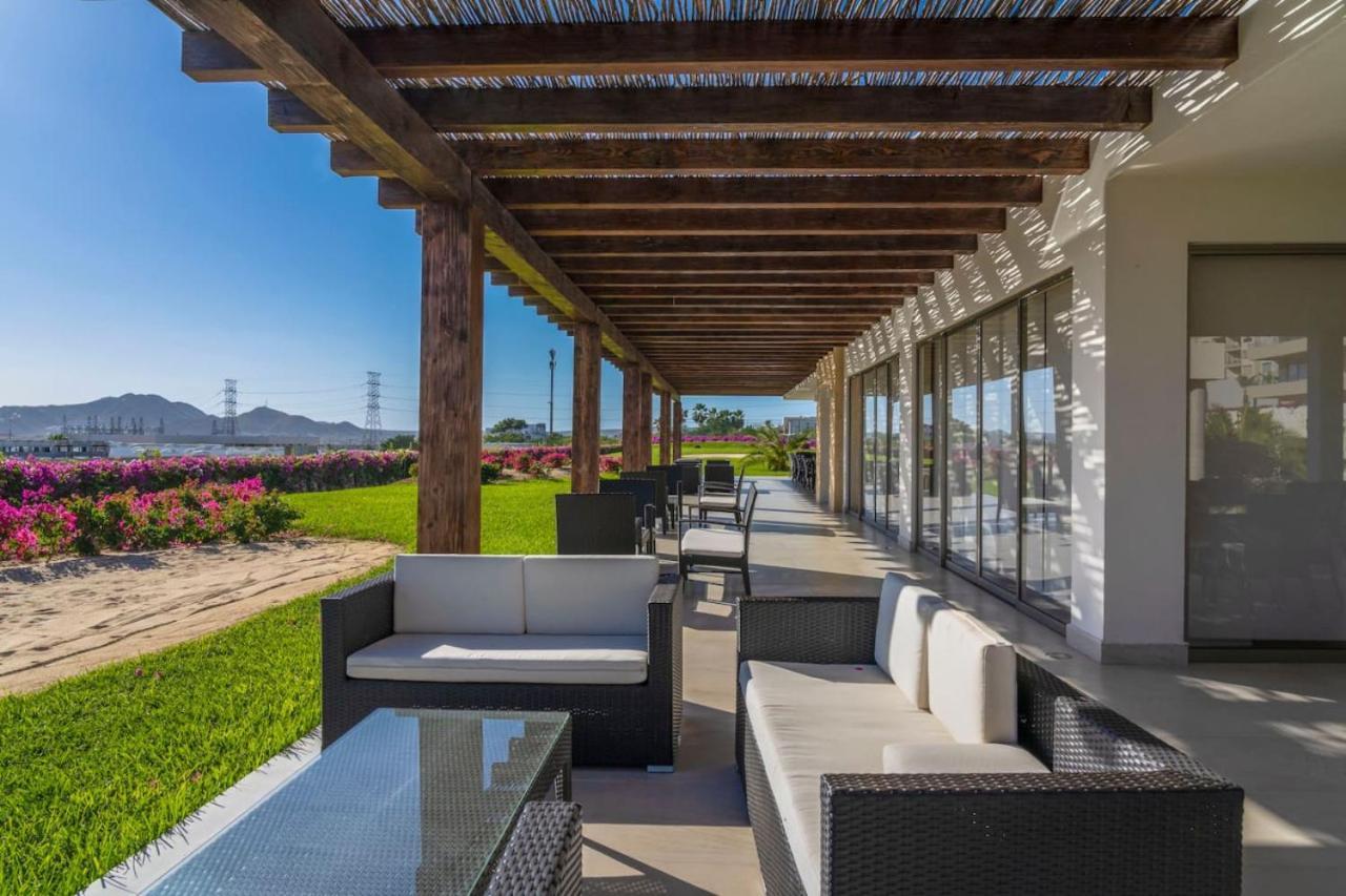Holiday home Luxurious New 3br With Ocean And Arch Views