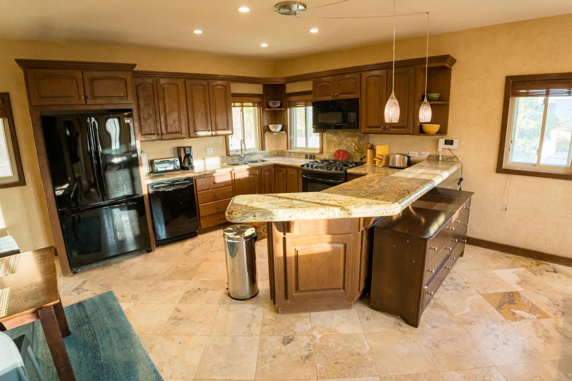 Cabo's Hidden Gem! Steps To The Marina Or Apartamento
