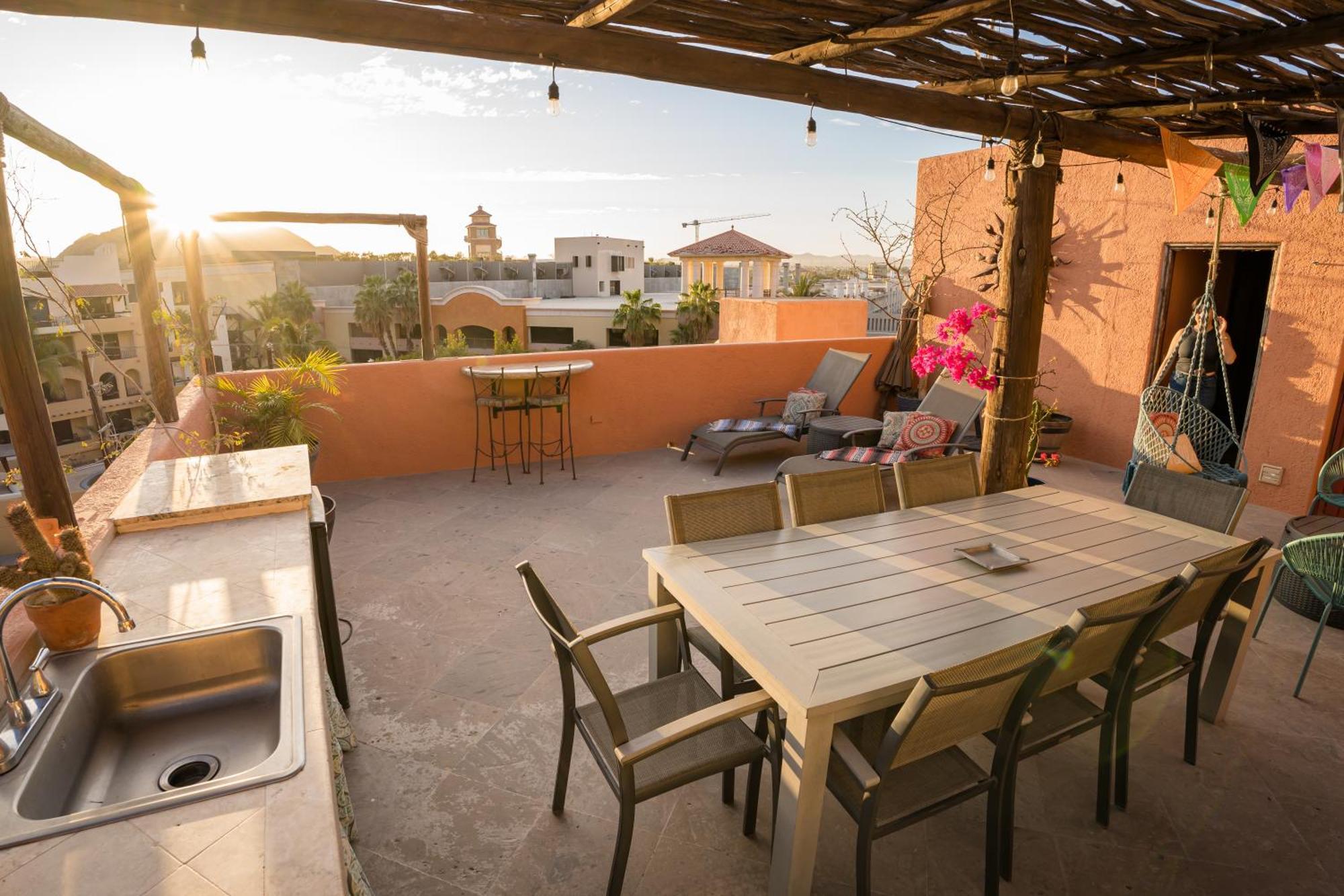 Cabo's Hidden Gem! Steps To The Marina Or Apartamento Cabo San Lucas
