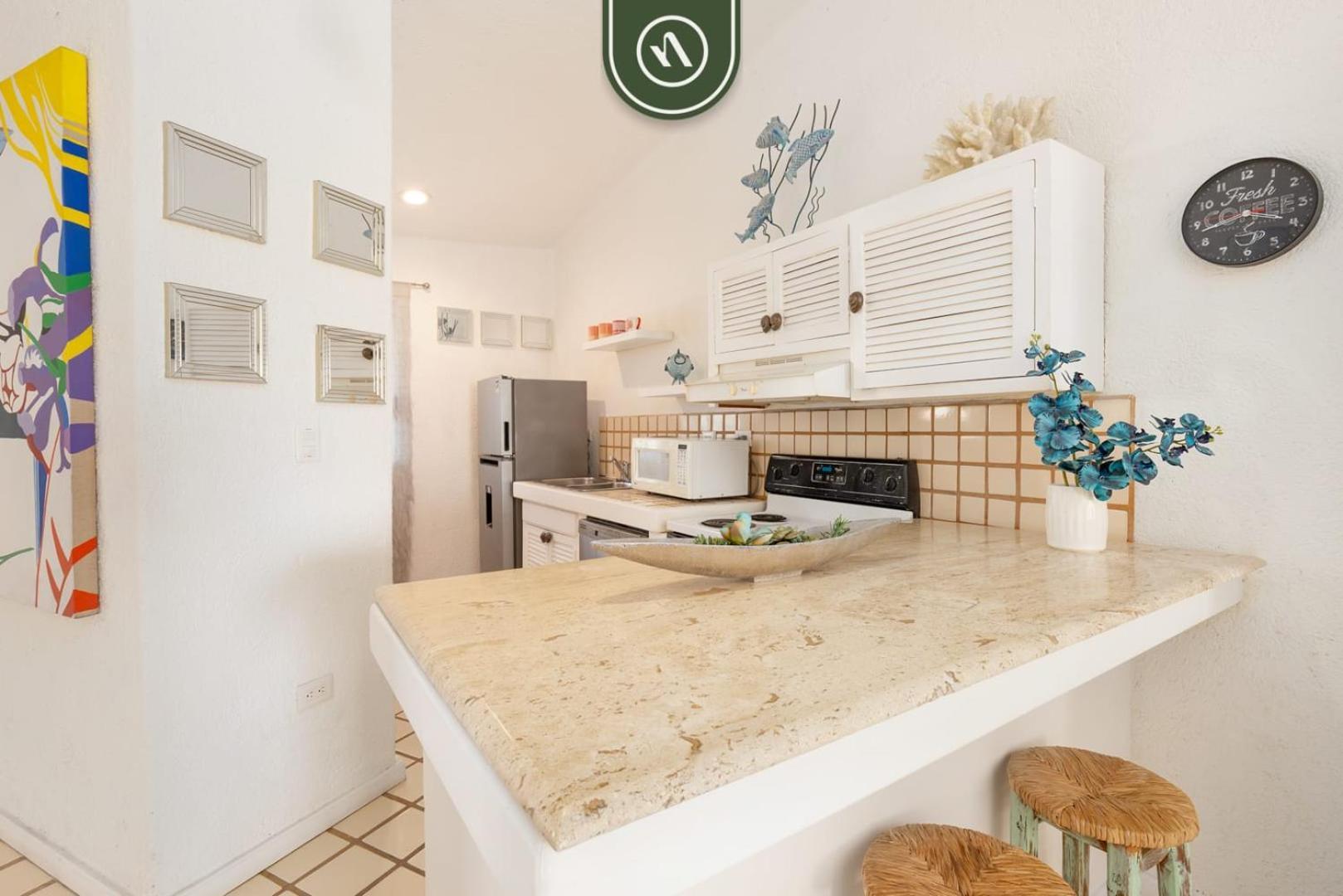 Oceanview 1 Bedroom With Access - King Bed *