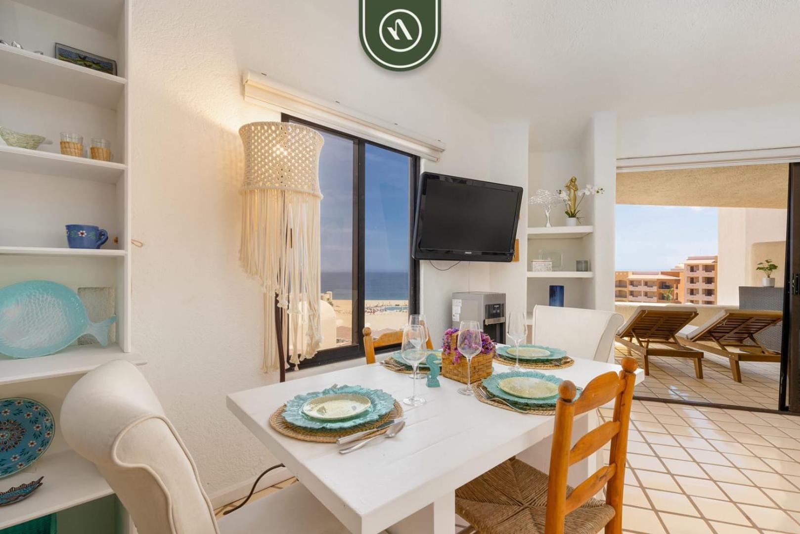 Oceanview 1 Bedroom With Access - King Bed *
