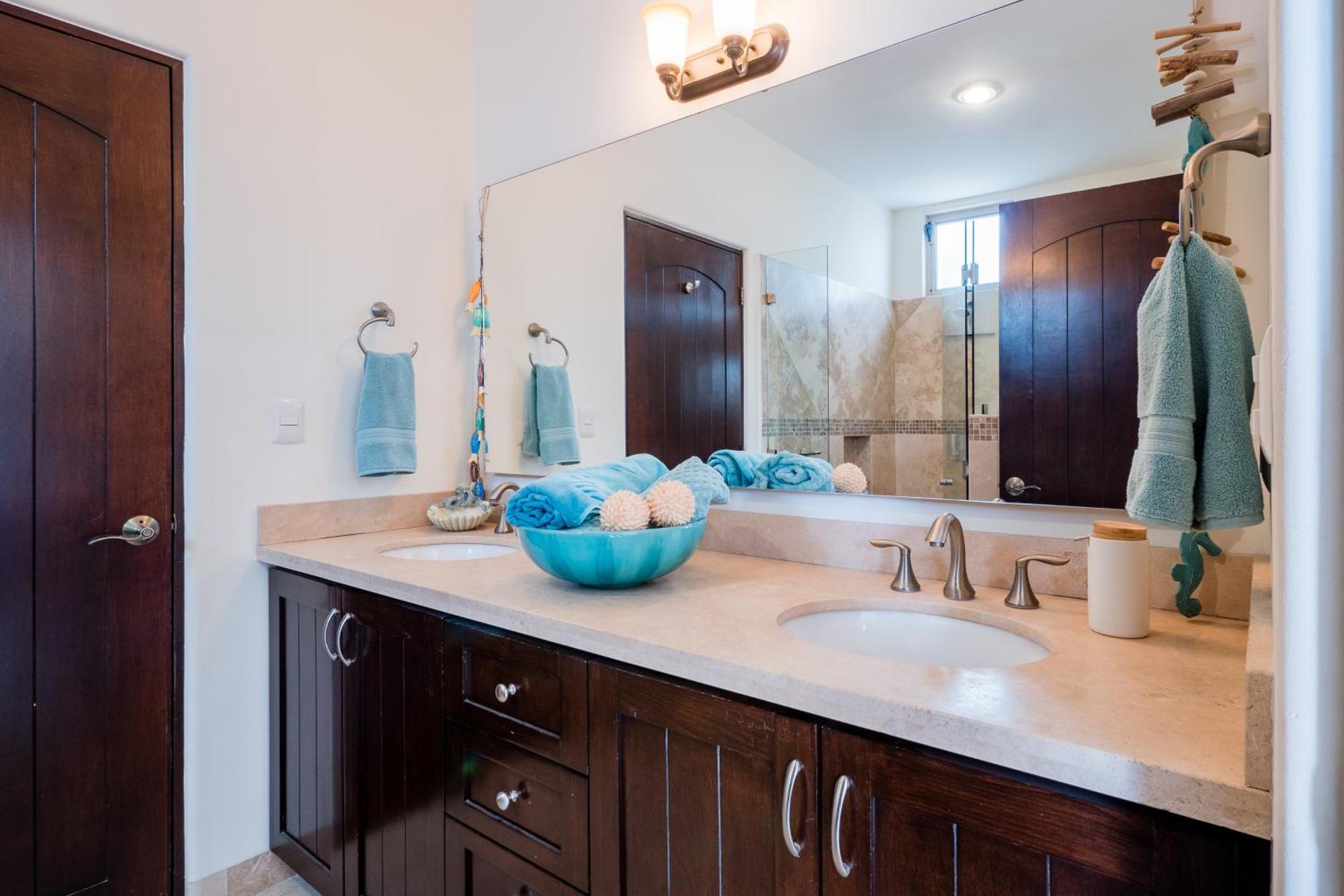 King Tritons 3 Bdrm In Ventanas Apartment
