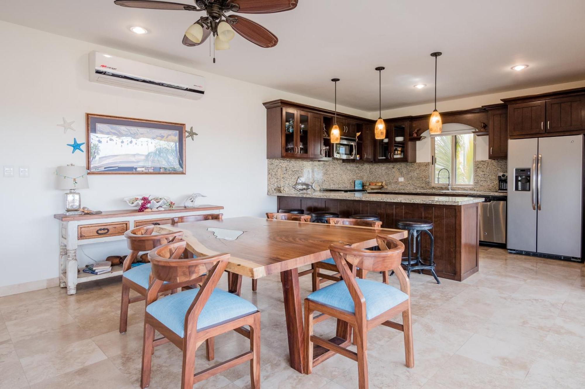 King Tritons 3 Bdrm In Ventanas Apartment