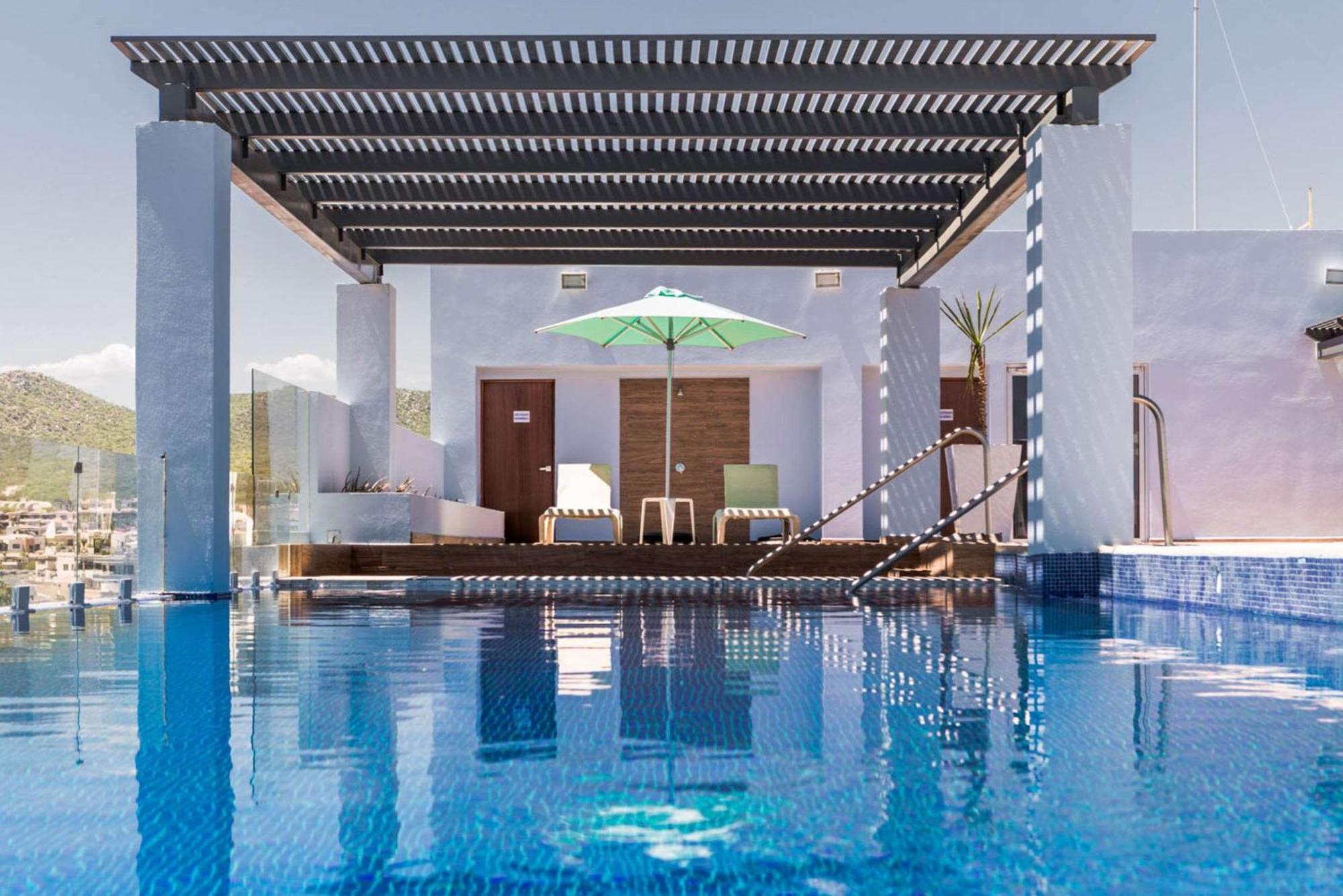 Comfort Inn&suites Cabos Hotel