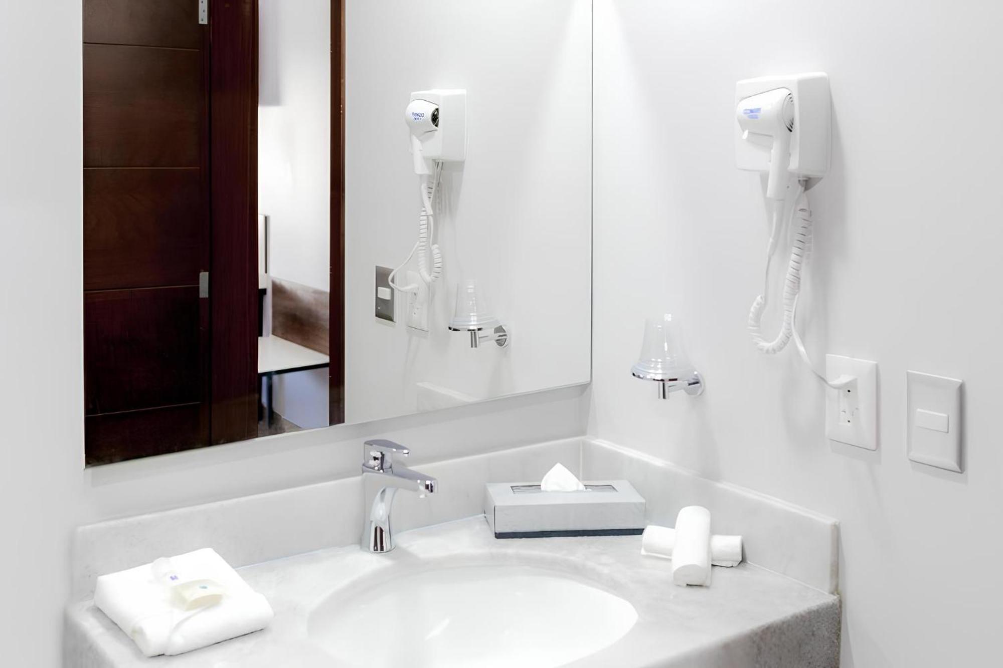 Comfort Inn&suites Cabos Hotel