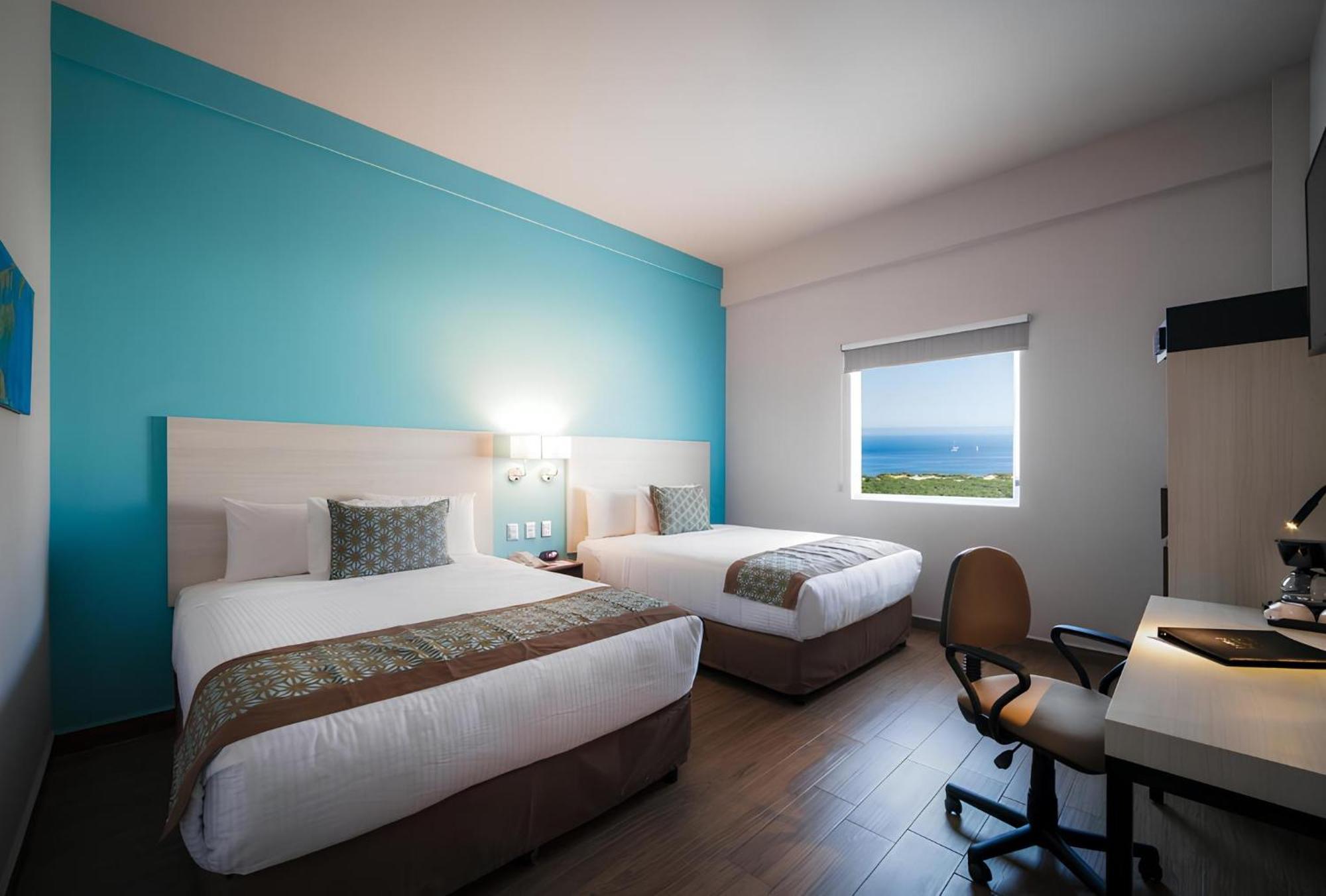 Comfort Inn&suites Cabos Hotel