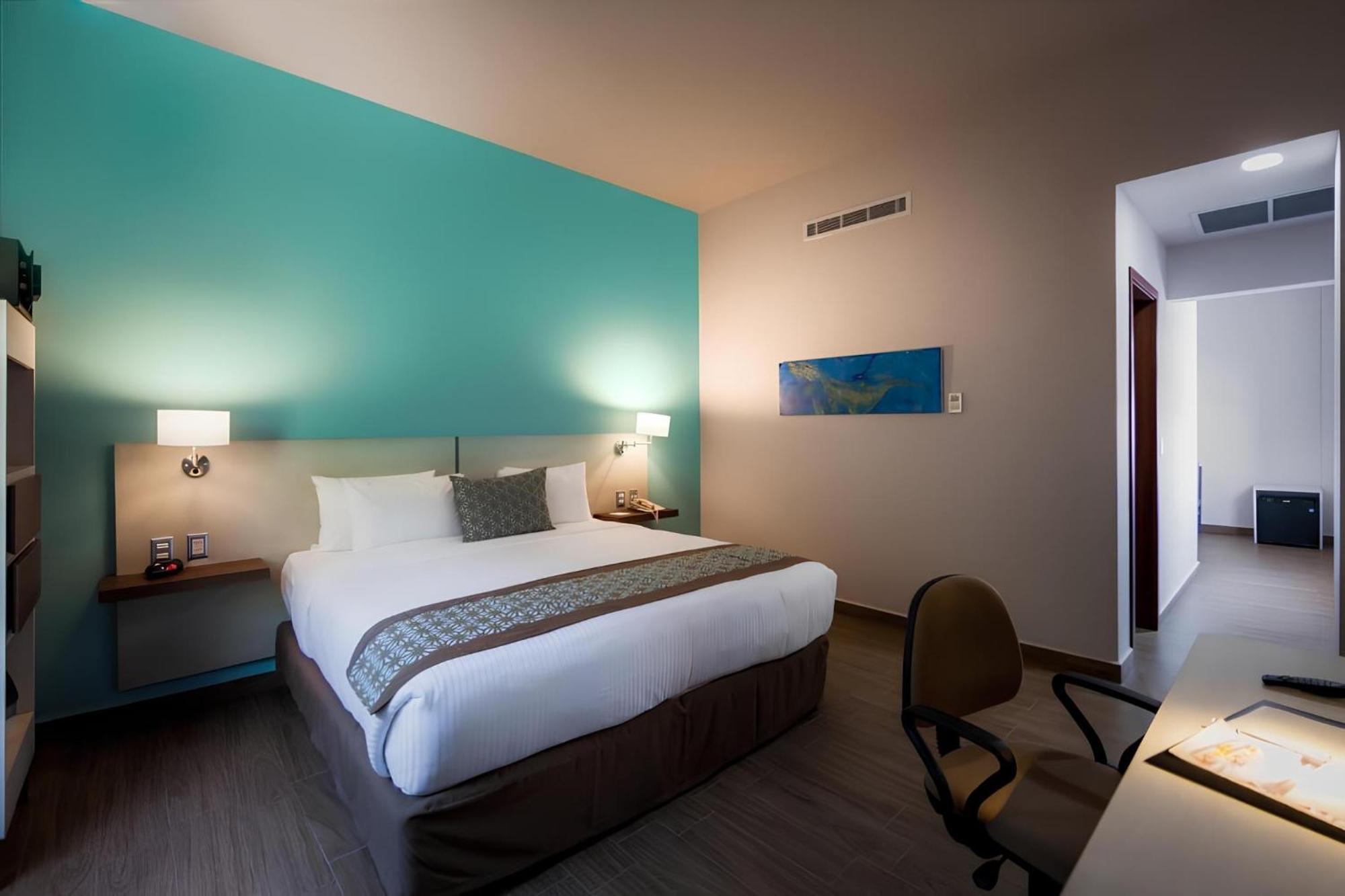 Hotel Comfort Inn&suites Cabos