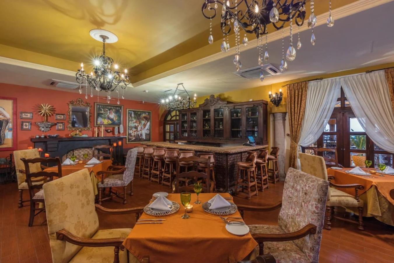 Relaxing 2 Bedroom Family At *