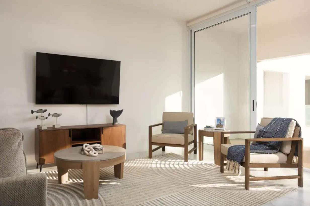 3bd Near And Marina