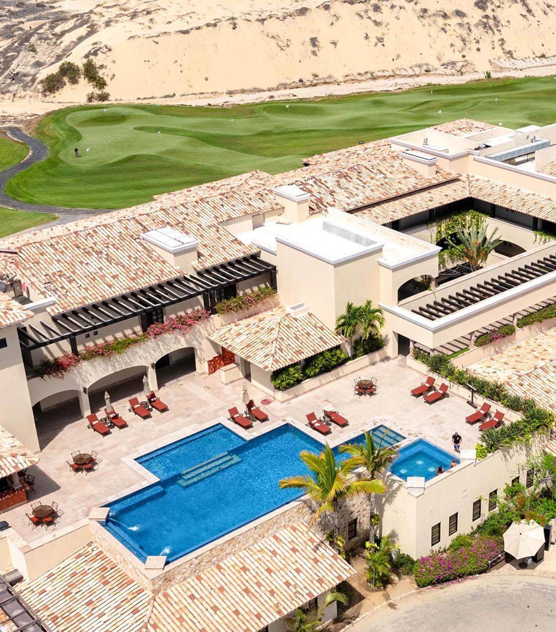 Beachfront Luxury In Exclusive Diamante Golf Resort *