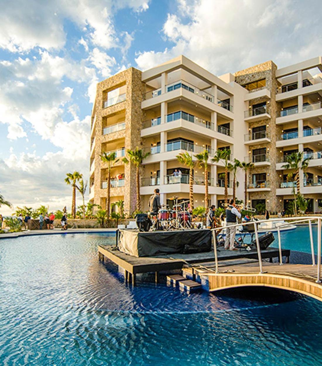 Beachfront Luxury In Exclusive Diamante Golf Resort