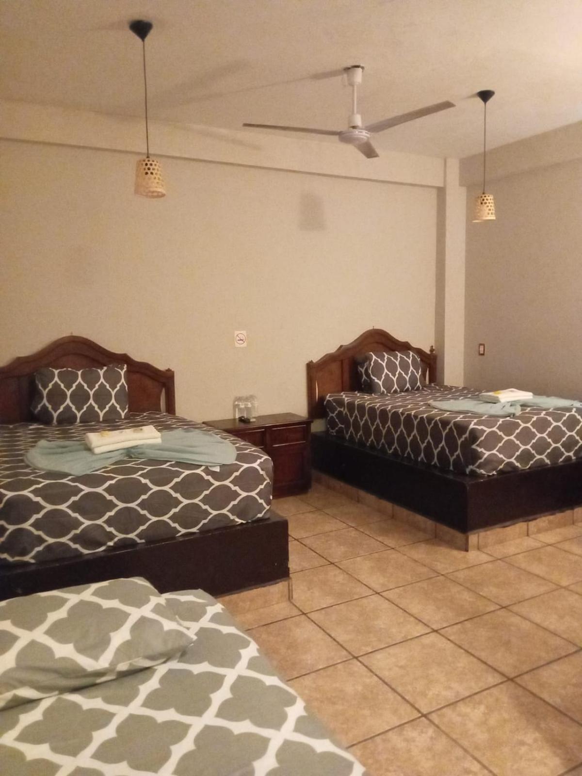 Colonos Cabos Hotel 3*
