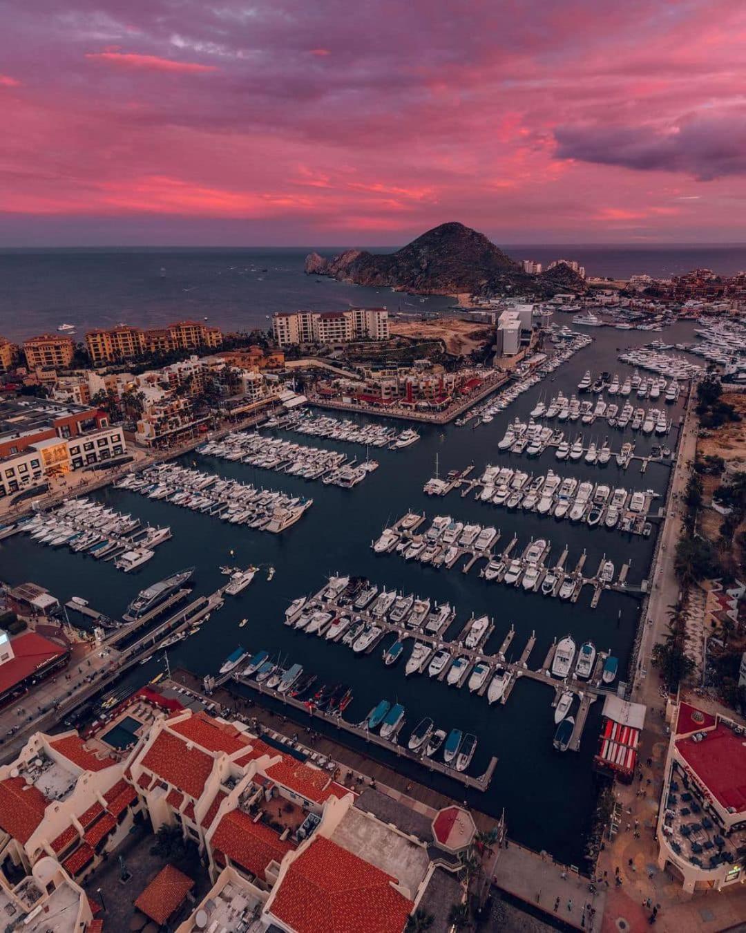 Walk Everywhere 2br2ba Valuecabocondo Is It! Apartamento Cabo San Lucas
