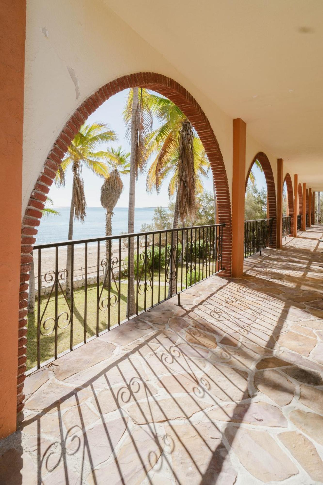 Hotel Rancho Buenavista 3*