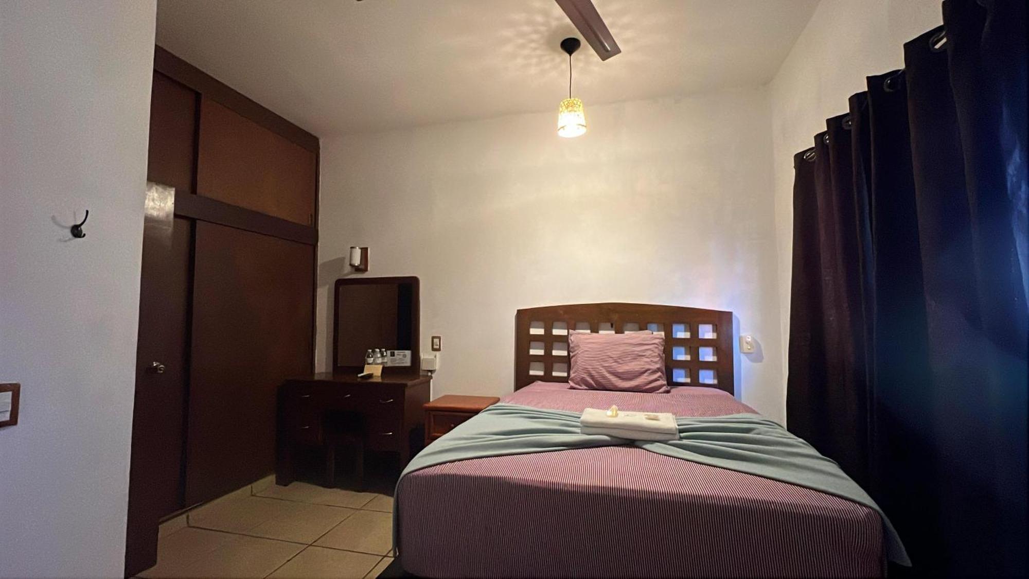 Colonos Cabos Hotel 3*