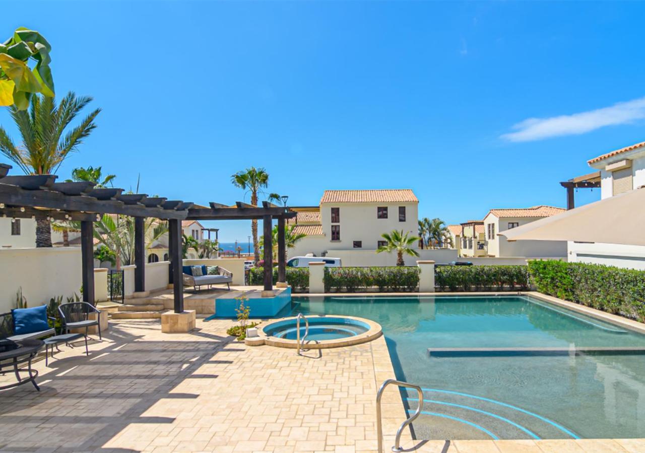 Villa Familyhome, Private Hottube&garden, Medanobeach10min *
