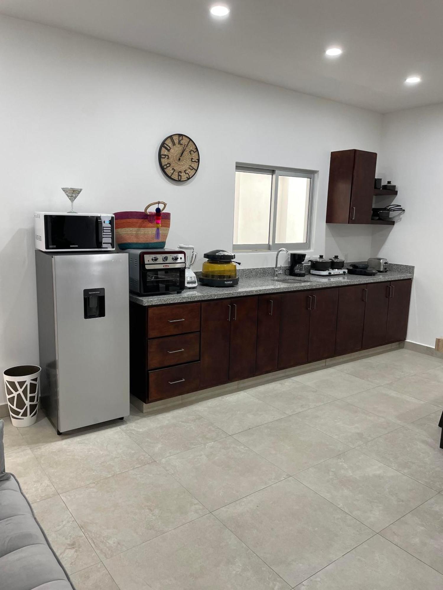 Aparthotel Cabo Manor -Full Work From Home Condo! Book 3 Night Minimum, & Stay Up To 365 Nights Or More! Cabo San Lucas