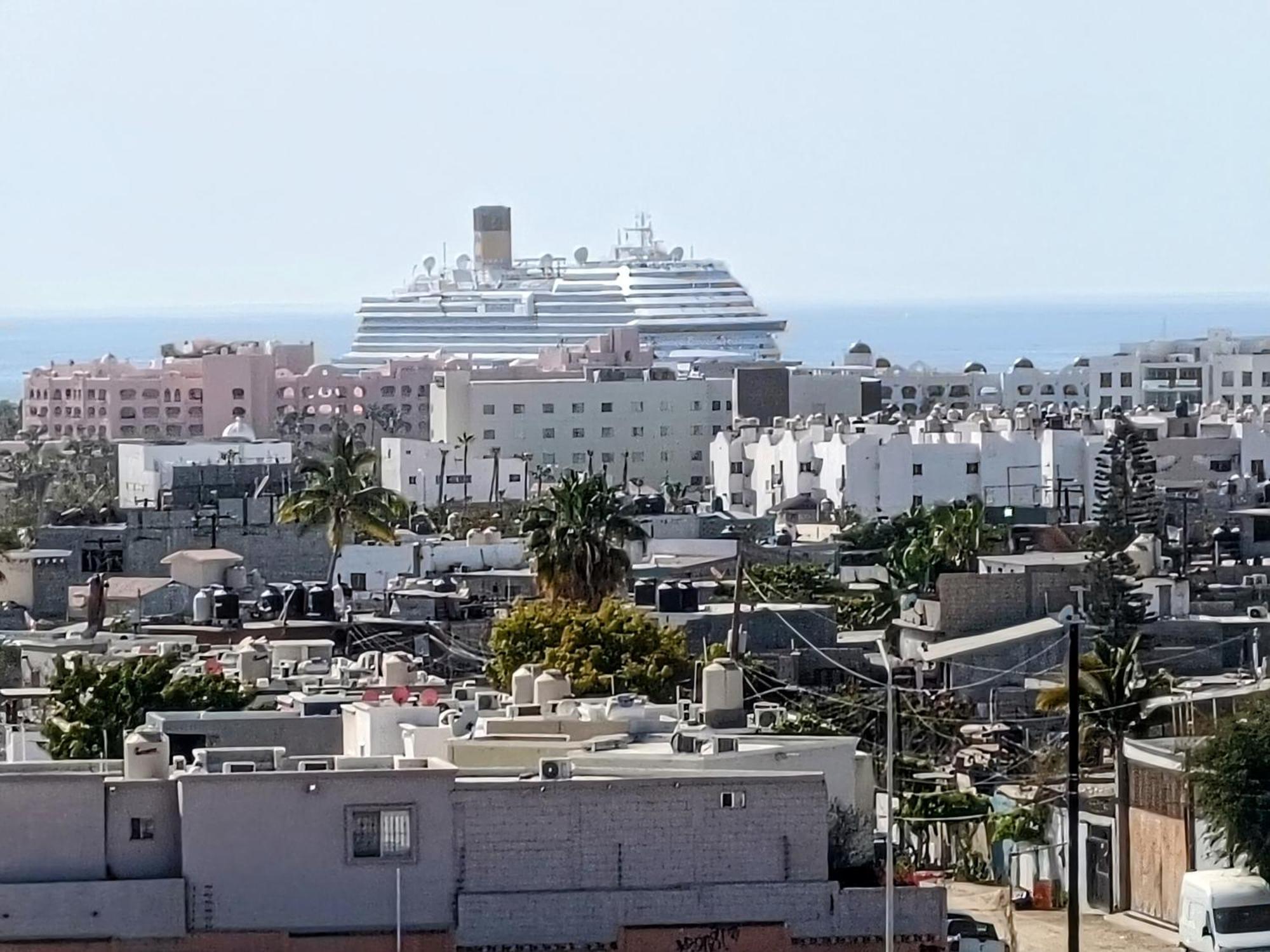 Cabo Manor -Full Work From Home Condo! Book 3 Night Minimum, & Stay Up To 365 Nights Or More! Aparthotel Cabo San Lucas