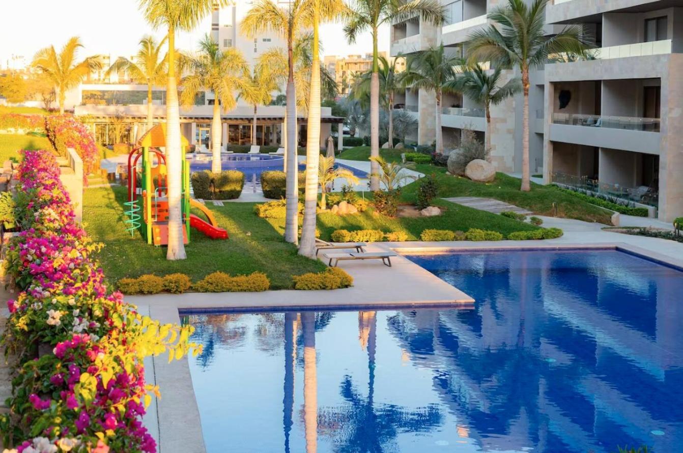 Loft Con Balcon Privado, Estacionamiento Gratis - Un Oasis En Cabos
