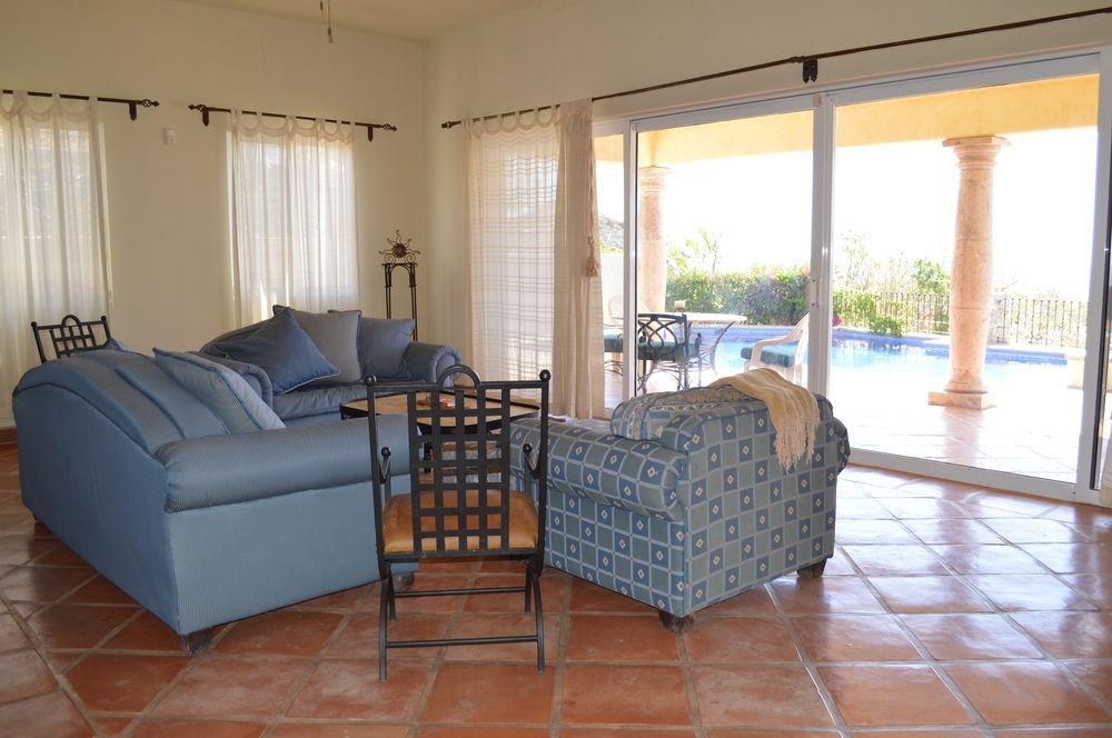 Cabo Vista Apartahotel