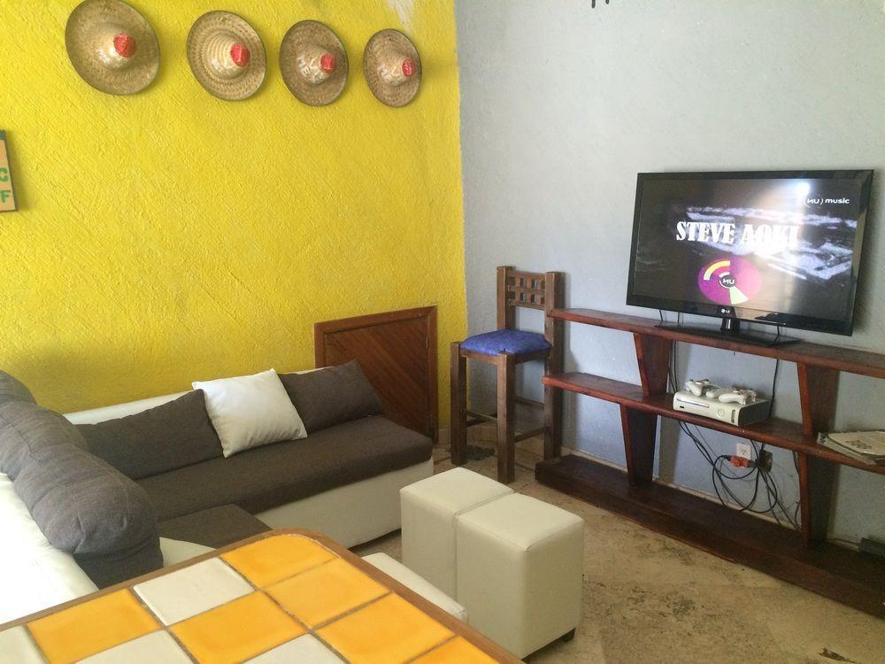 Bajas Cactus Hostal *