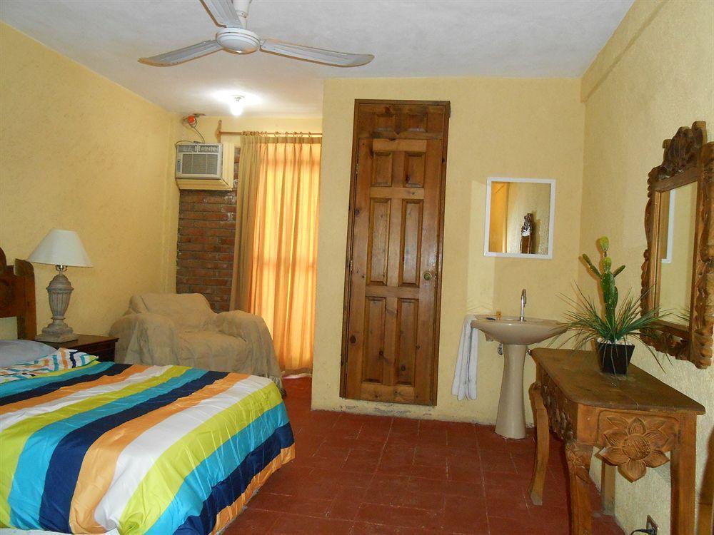 Bajas Cactus Hostal Cabo San Lucas