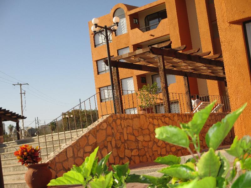 Sunrock & Hotel 3*