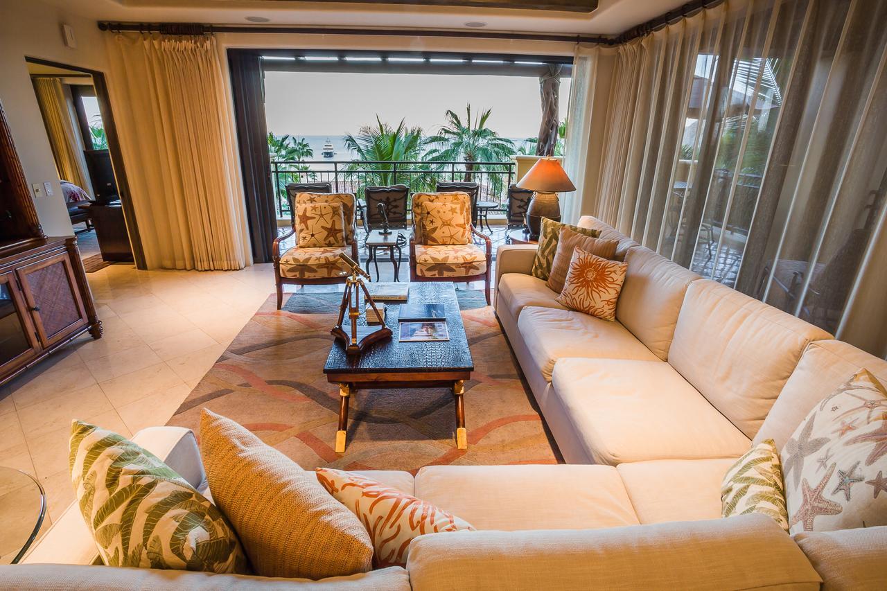 Hacienda Club & Residences