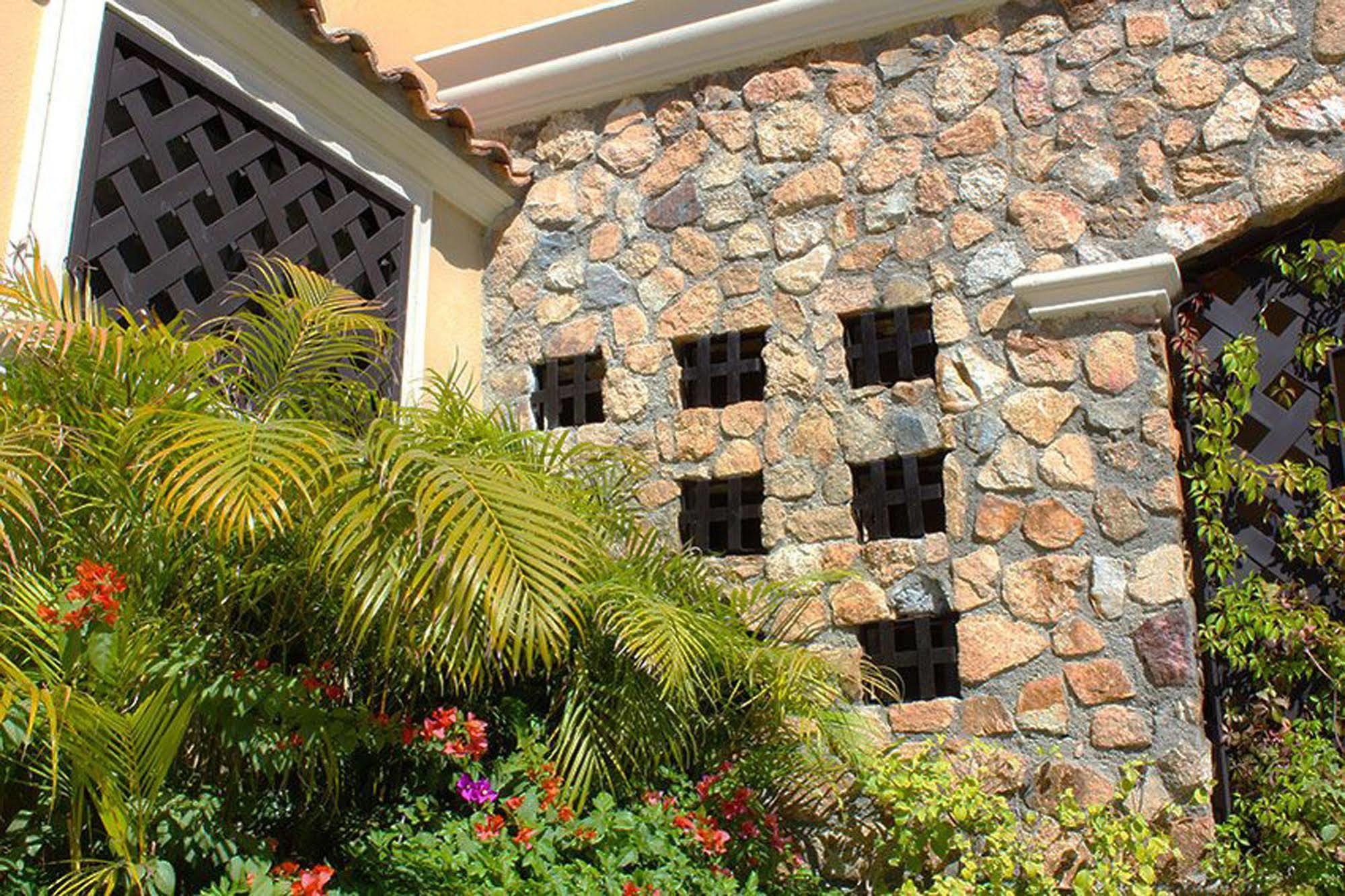 Cabo Vista Apartahotel 3*