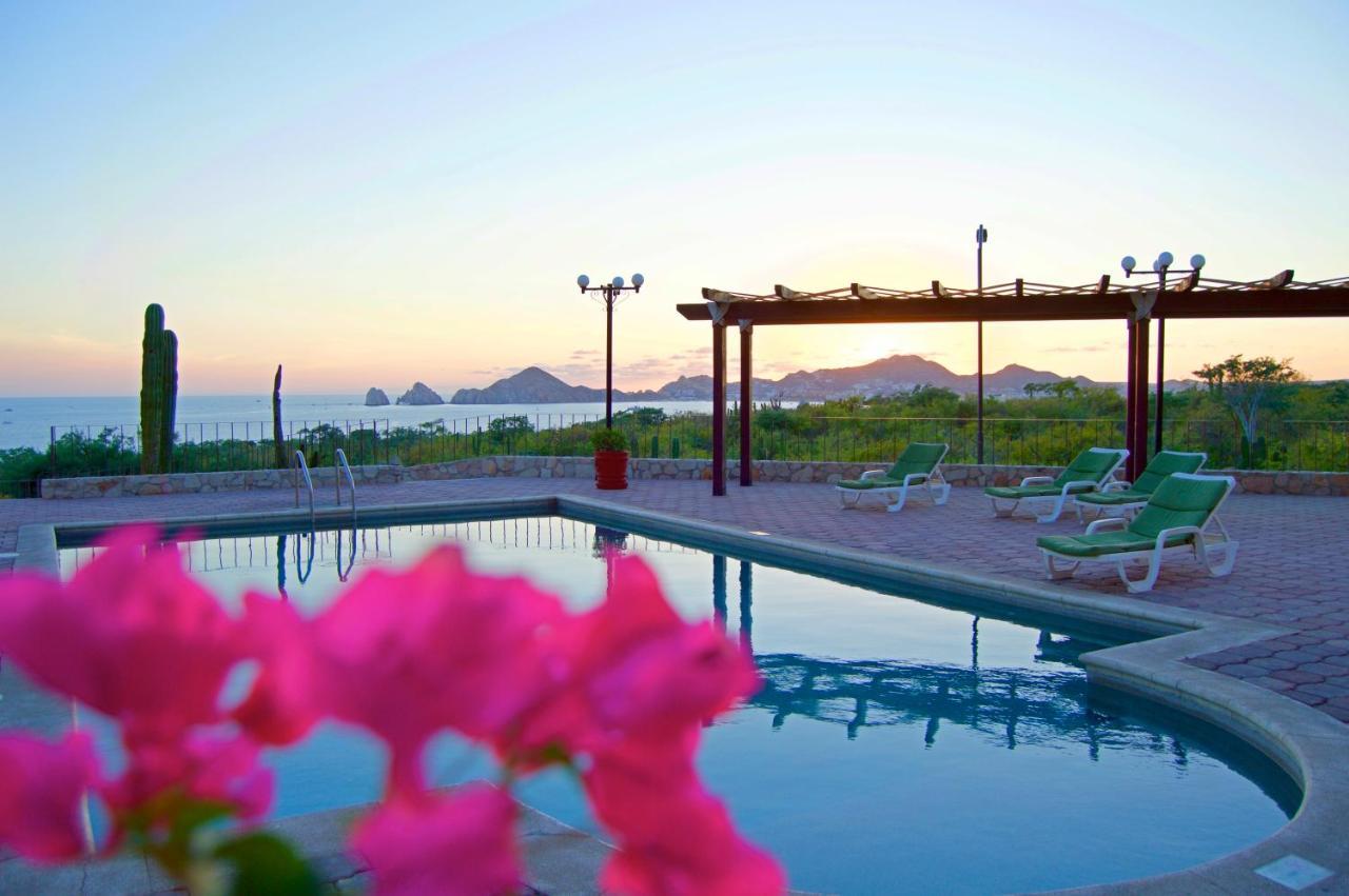 Sunrock & Hotel Cabo San Lucas