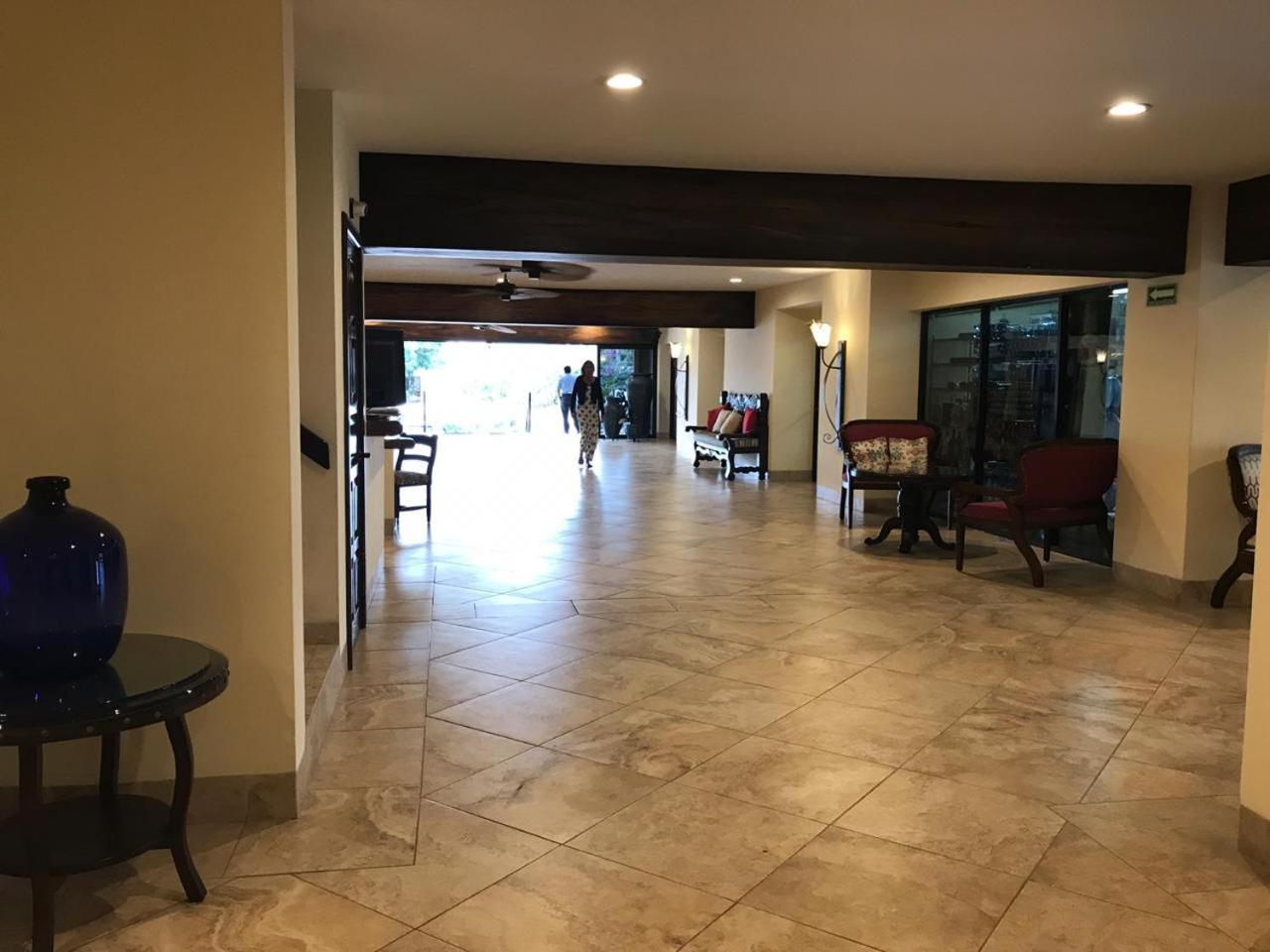 Marina Sol, Las Lagartijas Apartment