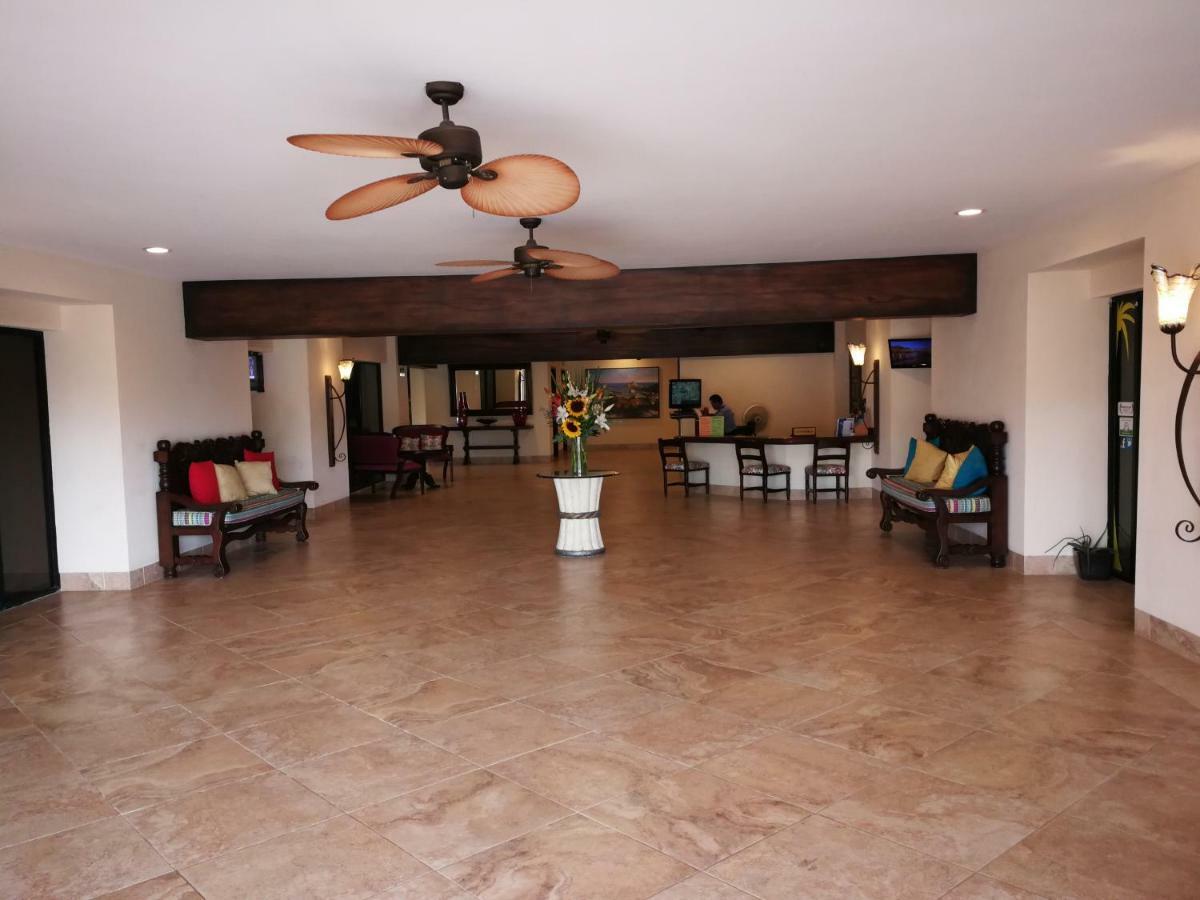 Marina Sol, Las Lagartijas Apartment
