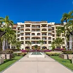 Gorgeous Villa In Cabo With Ocean And Lands End View, Private Swimmable Beach, Pools, Sleeps 8