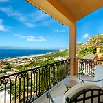 Exquisite Villa With Awesome Views & Staff In Pedregal!