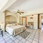 Chic Cabo San Lucas Getaway Less Than 2 Miles To Beaches!