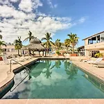 Chic Cabo San Lucas Getaway Less Than 2 Miles To Beaches!