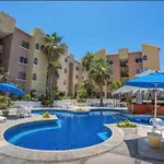 Cozy Downtown Apt. Walking Distance To The Beach.