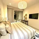Fully Equipped 3 Bedroom Luxury Apartment