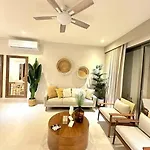 Fully Equipped 3 Bedroom Luxury Apartment