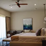 Beachfront 3 Bdrm Condo In Exclusive Diamante Golf