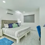 Spacious 1-Bdrm Condo In Heart Of Cabo!