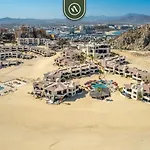 Oceanfront Condo With Private Balcony - Pool