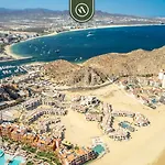 Oceanfront Condo With Private Balcony - Pool