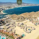 Beachview 3 Bedroom Condo - Oceanfront Pool - Beach