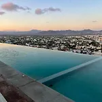 Elegant Oceanview Apt Near Dt