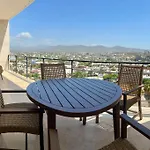 Elegant Oceanview Apt Near Dt